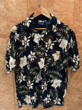 Vintage Y2K black magnolia hibiscus pattern rayon Hawaiian shirt size large